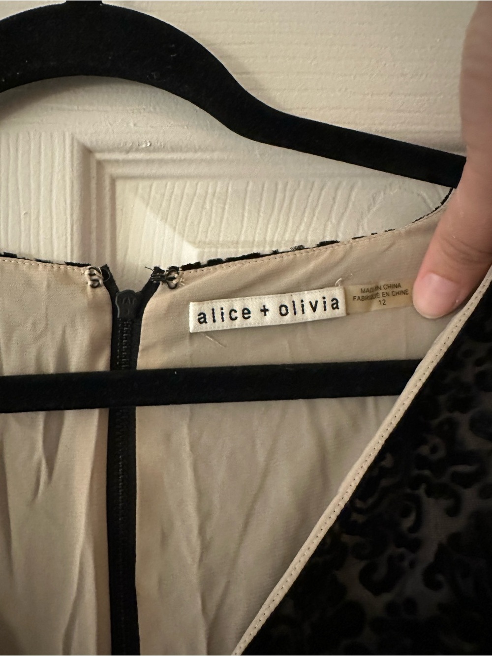 Alice + Olivia Coco Dress in black burnout velvet - Picture 3 of 5